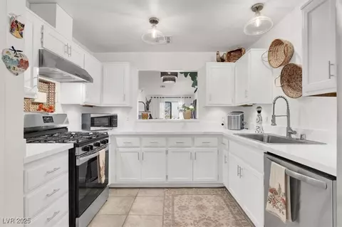 216 Yardarm Way, Las Vegas, NV 89145