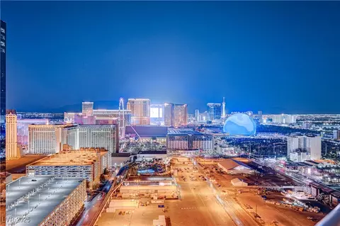 125 E Harmon Ave #721, Las Vegas, NV 89109