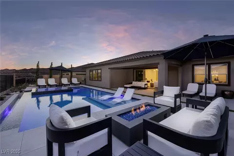 351 Tigullio Ave, Henderson, NV 89011