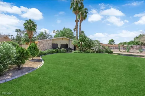 2105 Silver Ave, Las Vegas, NV 89102