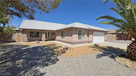 4660 E Honey Locust Dr, Pahrump, NV 89061