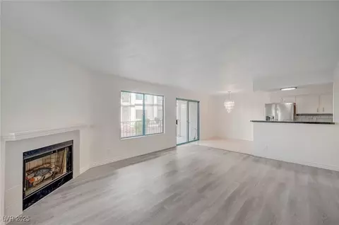 1575 W Warm Springs Rd #114, Henderson, NV 89014