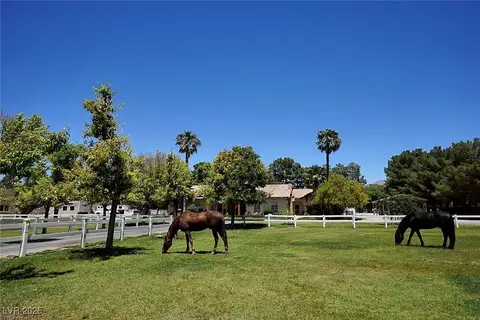 6600 Via Provenza Ave, Las Vegas, NV 89131