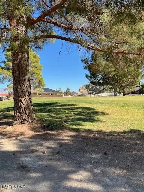 1741 Cypress Point Ct, Pahrump, NV 89048