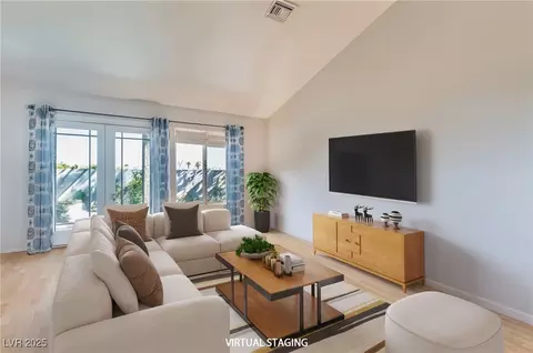 8628 Desert Holly Dr, Las Vegas, NV 89134