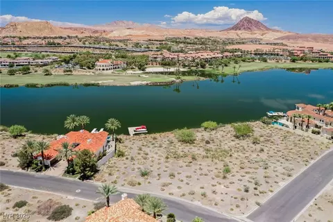 22 Grand Corniche Dr, Henderson, NV 89011