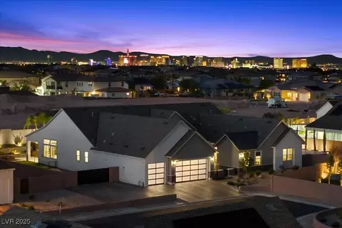 8810 Italian Trotter Ct, Las Vegas, NV 89113