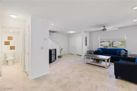 Living - 2157 Camel Mesa Dr, Laughlin, NV 89029 photo 3 of 10
