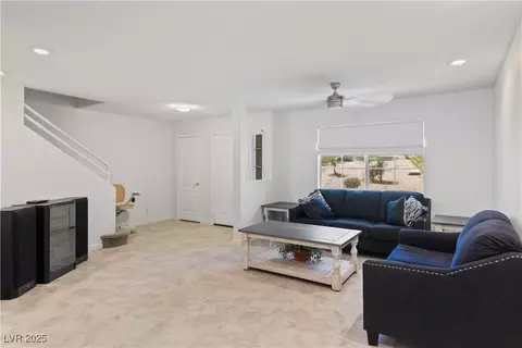 Living - 2157 Camel Mesa Dr, Laughlin, NV 89029 photo 2 of 10