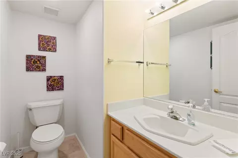 Bath - 2157 Camel Mesa Dr, Laughlin, NV 89029 photo 2 of 11