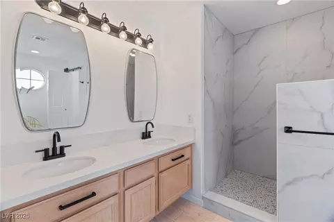 Bath - 2157 Camel Mesa Dr, Laughlin, NV 89029 photo 3 of 11