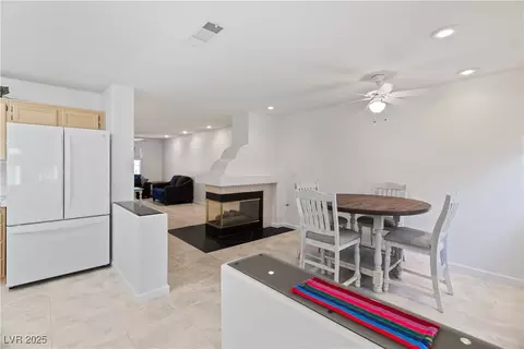 Dining - 2157 Camel Mesa Dr, Laughlin, NV 89029 photo 3 of 5