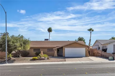 709 Greenway Rd, Henderson, NV 89002