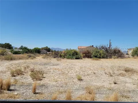 1100 S Karen Ct, Pahrump, NV 89048