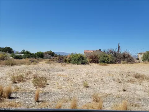 1100 S Karen Ct, Pahrump, NV 89048