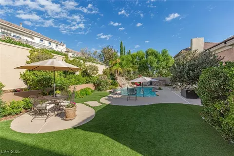 305 Round Stone Ct, Las Vegas, NV 89145