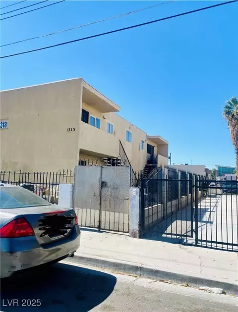1313 N 23rd St, Las Vegas, NV 89101