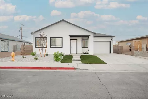 1813 Evelyn Ave, Henderson, NV 89011