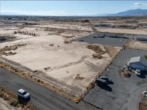 4861 W Dyer Rd, Pahrump, NV 89048