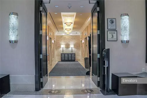 125 E Harmon Ave #3105, Las Vegas, NV 89109