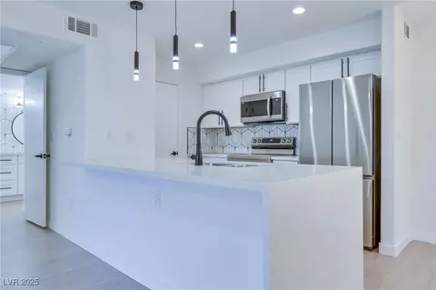 555 E Silverado Ranch Blvd #2075, Las Vegas, NV 89183