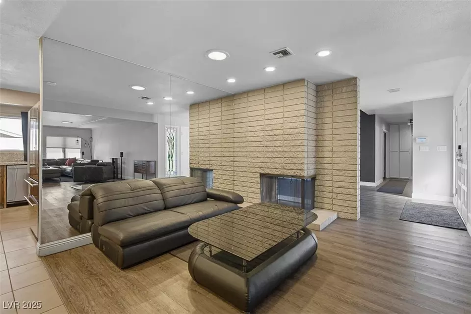 Living - 1870 E Viking Rd, Las Vegas, NV 89169 photo 6 of 7