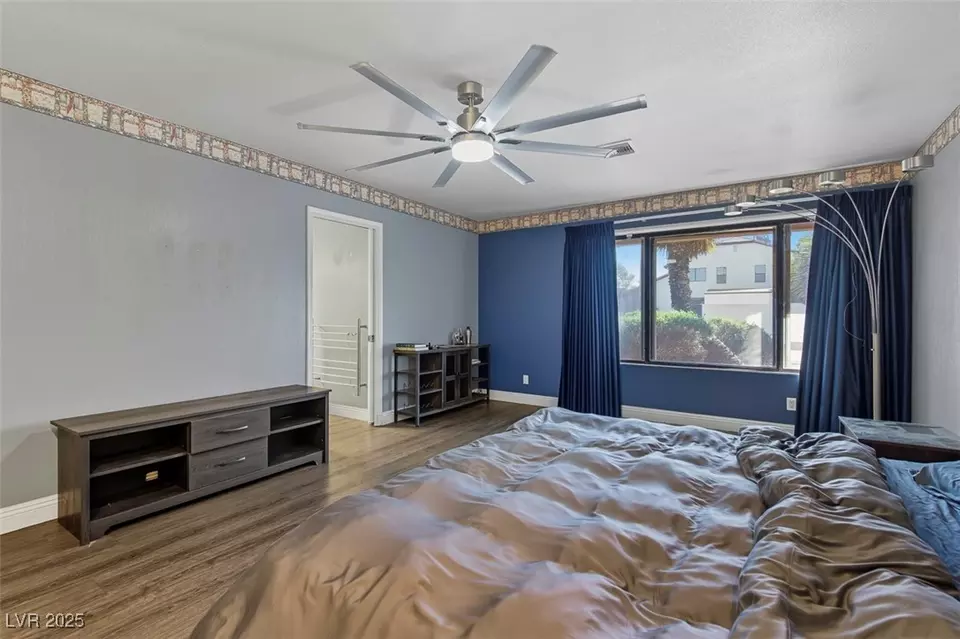Bedroom - 1870 E Viking Rd, Las Vegas, NV 89169 photo 2 of 5