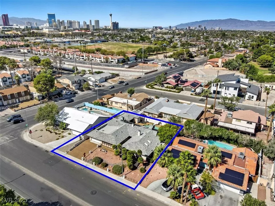 View/Area - 1870 E Viking Rd, Las Vegas, NV 89169 photo 2 of 5