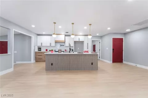 2721 Merritt Ave, Las Vegas, NV 89102
