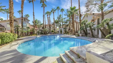 1300 S Arlington St #113, Las Vegas, NV 89104