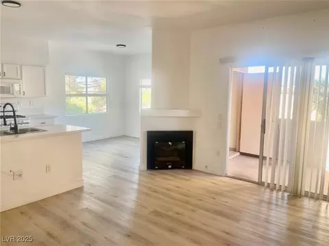 1050 E Cactus Ave #2017, Las Vegas, NV 89183
