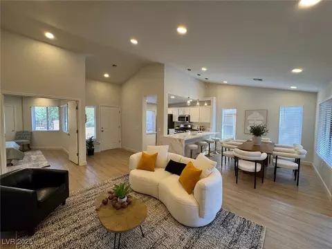 9001 Marble Dr, Las Vegas, NV 89134