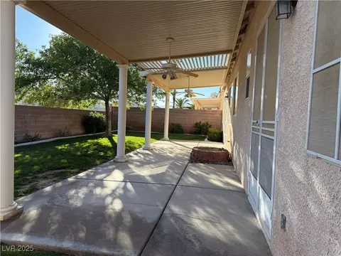 5885 Prospector Trl, Las Vegas, NV 89118