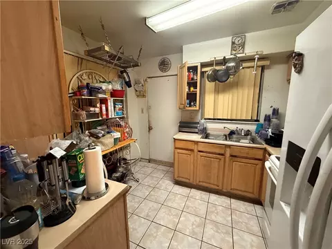 1636 J St, Las Vegas, NV 89106