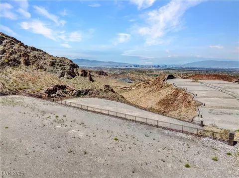 36 High Knoll Ct, Henderson, NV 89012
