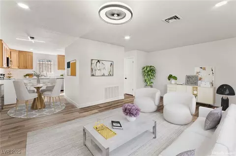 747 Greenbriar Townhouse Way, Las Vegas, NV 89121