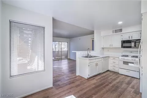 5710 E Tropicana Ave #1017, Las Vegas, NV 89122