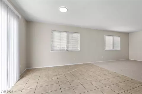 730 Booted Eagle St, Henderson, NV 89015 photo 8