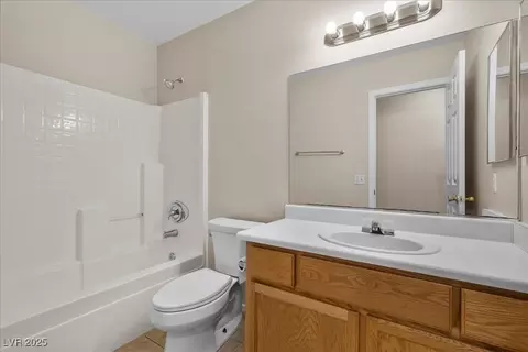 730 Booted Eagle St, Henderson, NV 89015 photo 18
