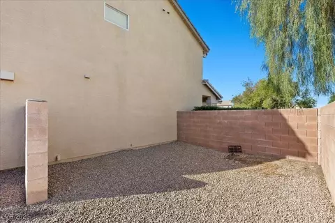 730 Booted Eagle St, Henderson, NV 89015 photo 31