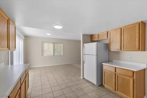 730 Booted Eagle St, Henderson, NV 89015 photo 13