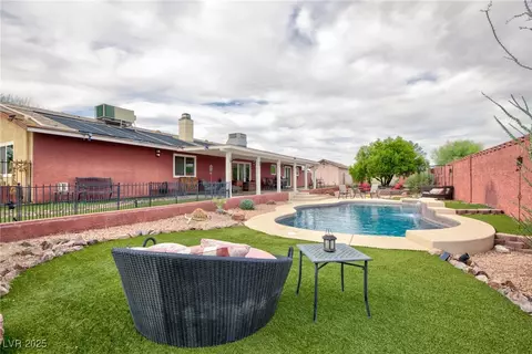 7415 Constantinople Ave, Las Vegas, NV 89129