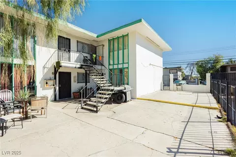 3350 Cambridge St, Las Vegas, NV 89169