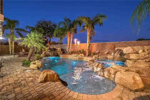 9948 Keifer Valley St, Las Vegas, NV 89178