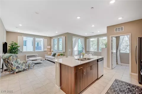 11238 Essence Point Ave #208, Las Vegas, NV 89135