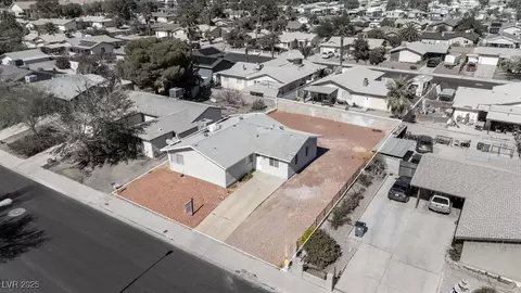 6420 Aclare Ave, Las Vegas, NV 89118