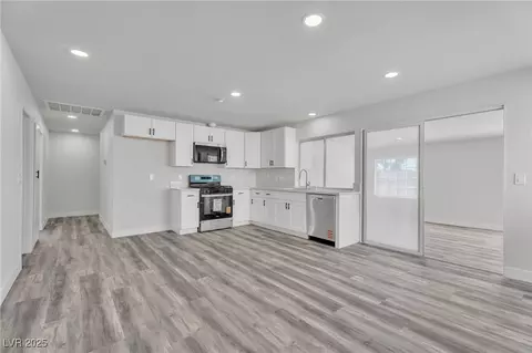 7225 Bridgeview Ave, Las Vegas, NV 89147