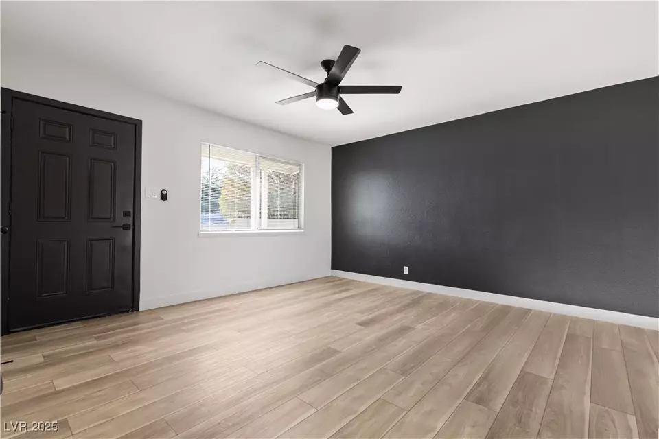 Living - 6100 Alamo Cir, Las Vegas, NV 89107 photo 2 of 3