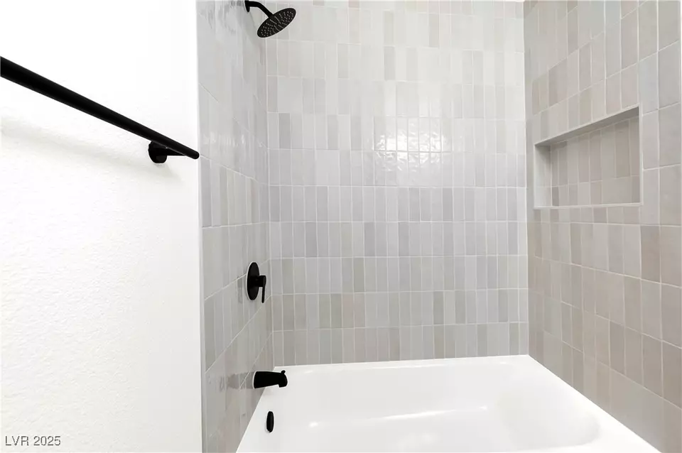Bath - 6100 Alamo Cir, Las Vegas, NV 89107 photo 3 of 3