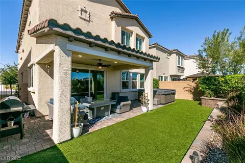 8036 Foxfield Springs St, Las Vegas, NV 89166